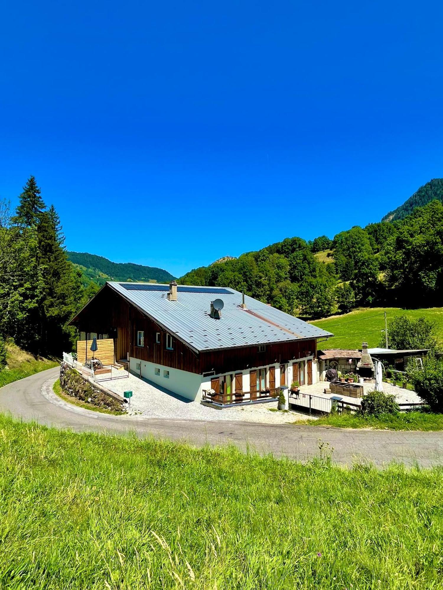 Appartement Dans Maison Familiale Bellevaux Bagian luar foto